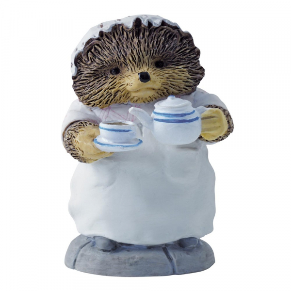 Beatrix Potter Mrs Tiggy-Winkle Pouring Tea Mini Figurine / Ornament